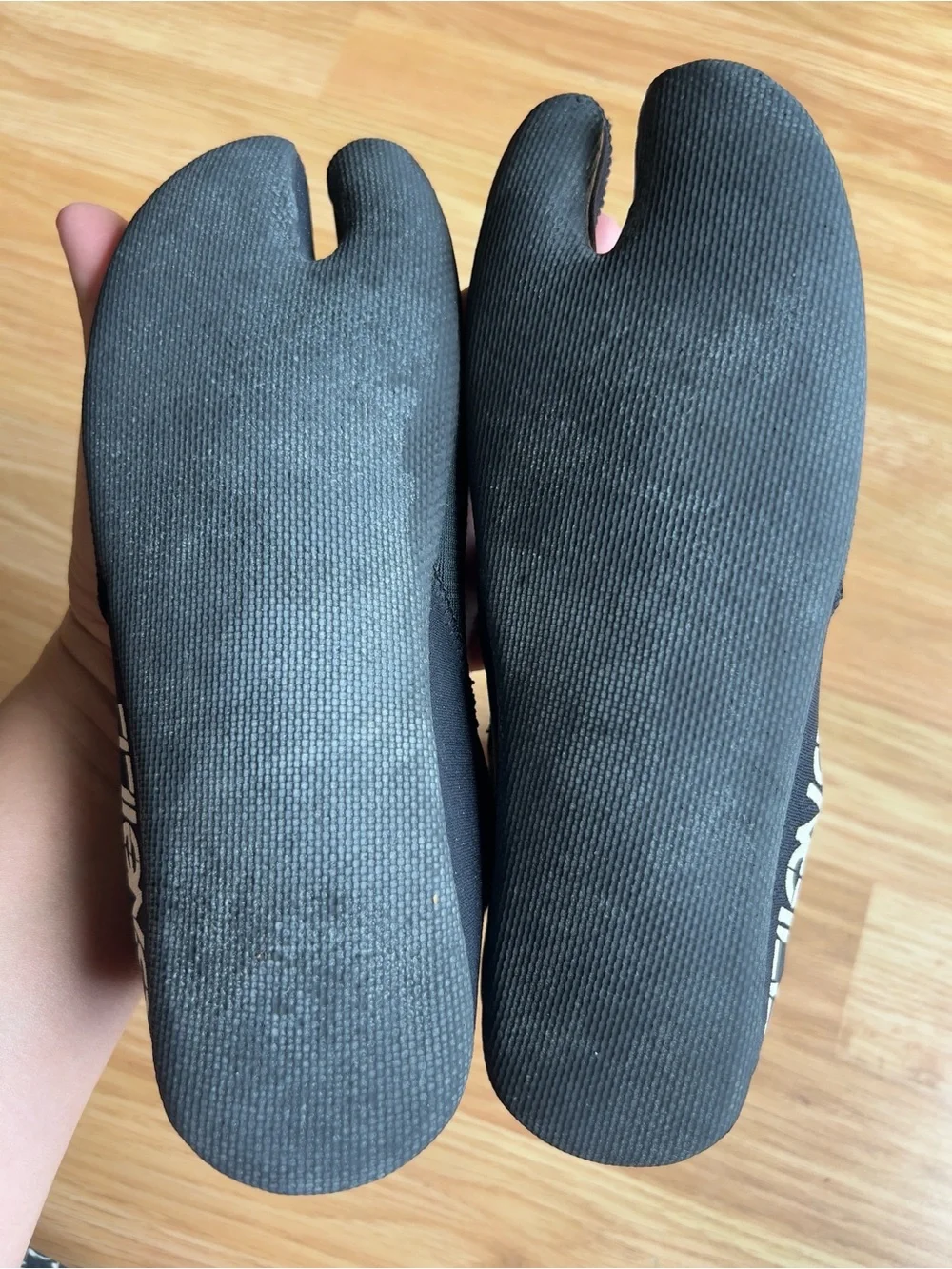 Oneill Heat Ninja 3mm Swim/surf shoes women size 9